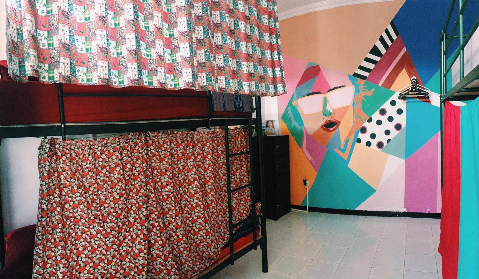 Hostel Hati Hati Jogyakarta Zewnętrze zdjęcie