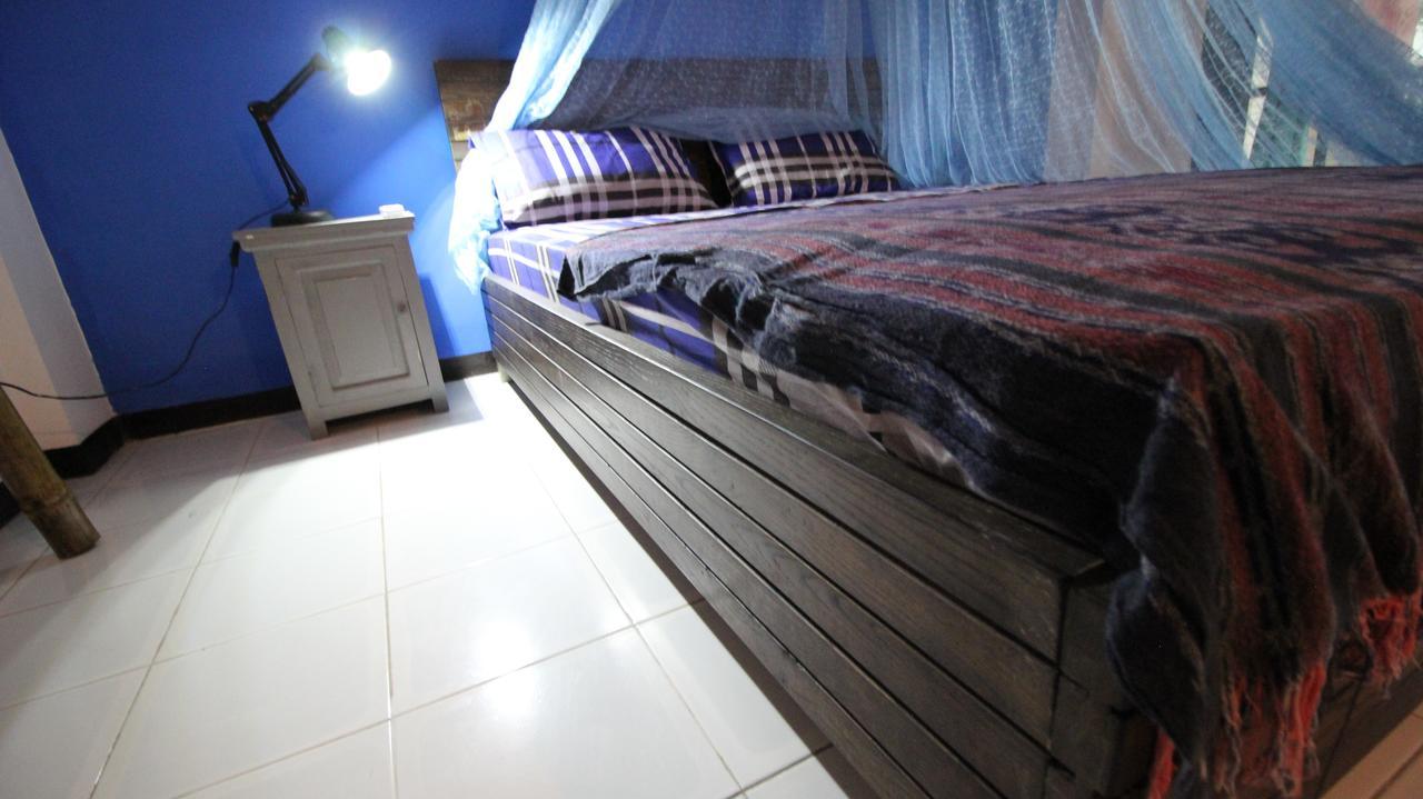 Hostel Hati Hati Jogyakarta Zewnętrze zdjęcie