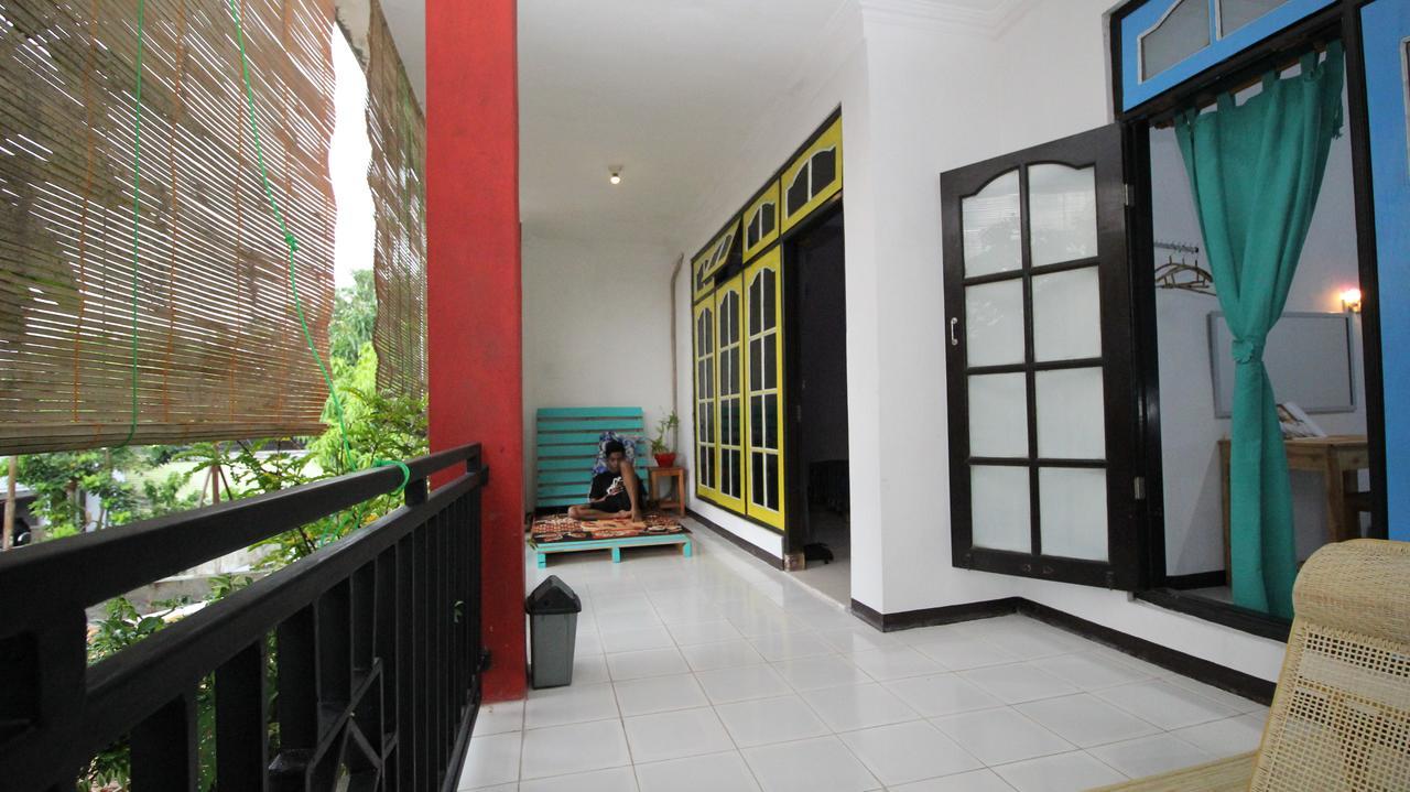 Hostel Hati Hati Jogyakarta Zewnętrze zdjęcie
