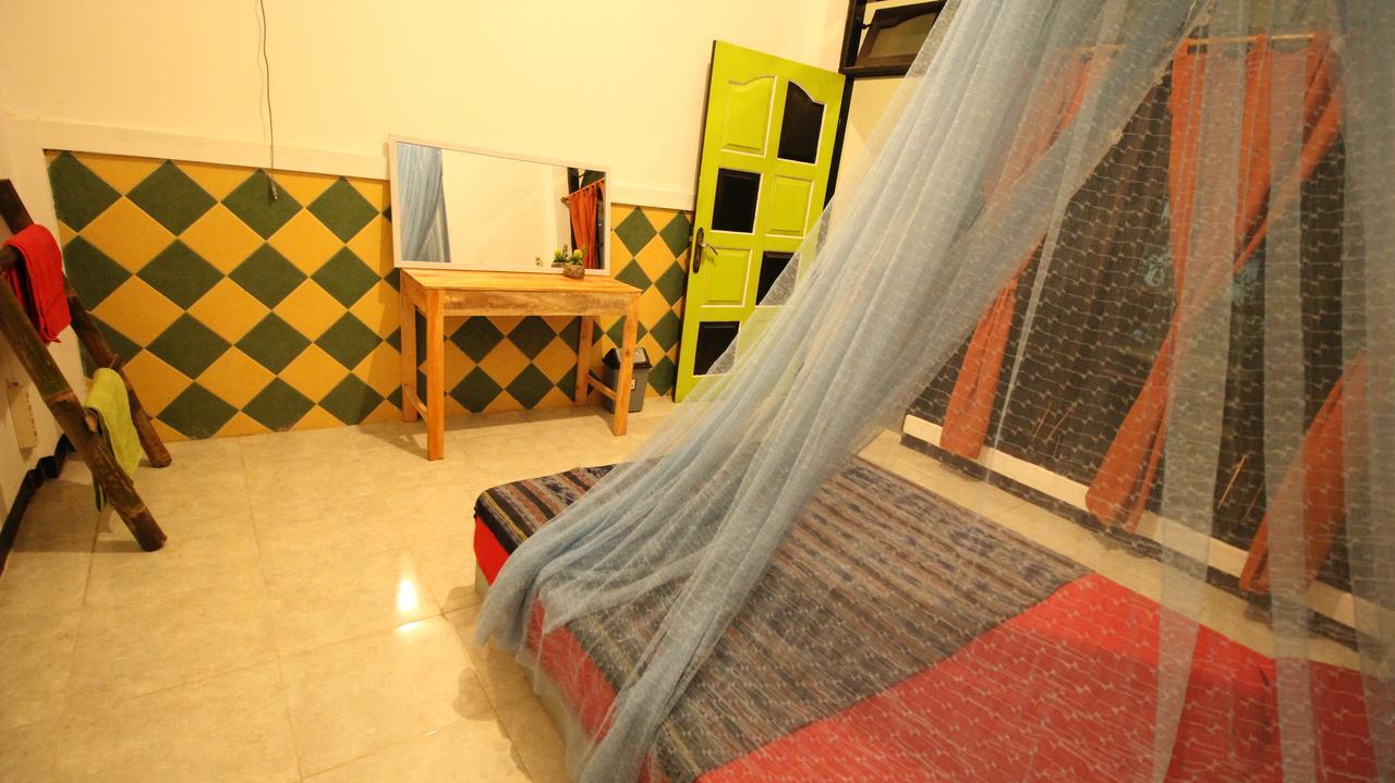 Hostel Hati Hati Jogyakarta Zewnętrze zdjęcie