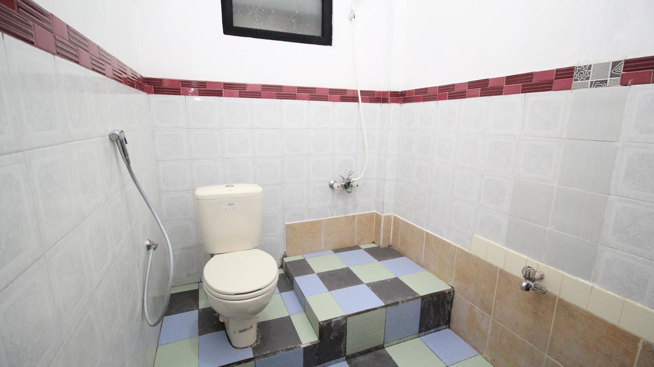 Hostel Hati Hati Jogyakarta Zewnętrze zdjęcie