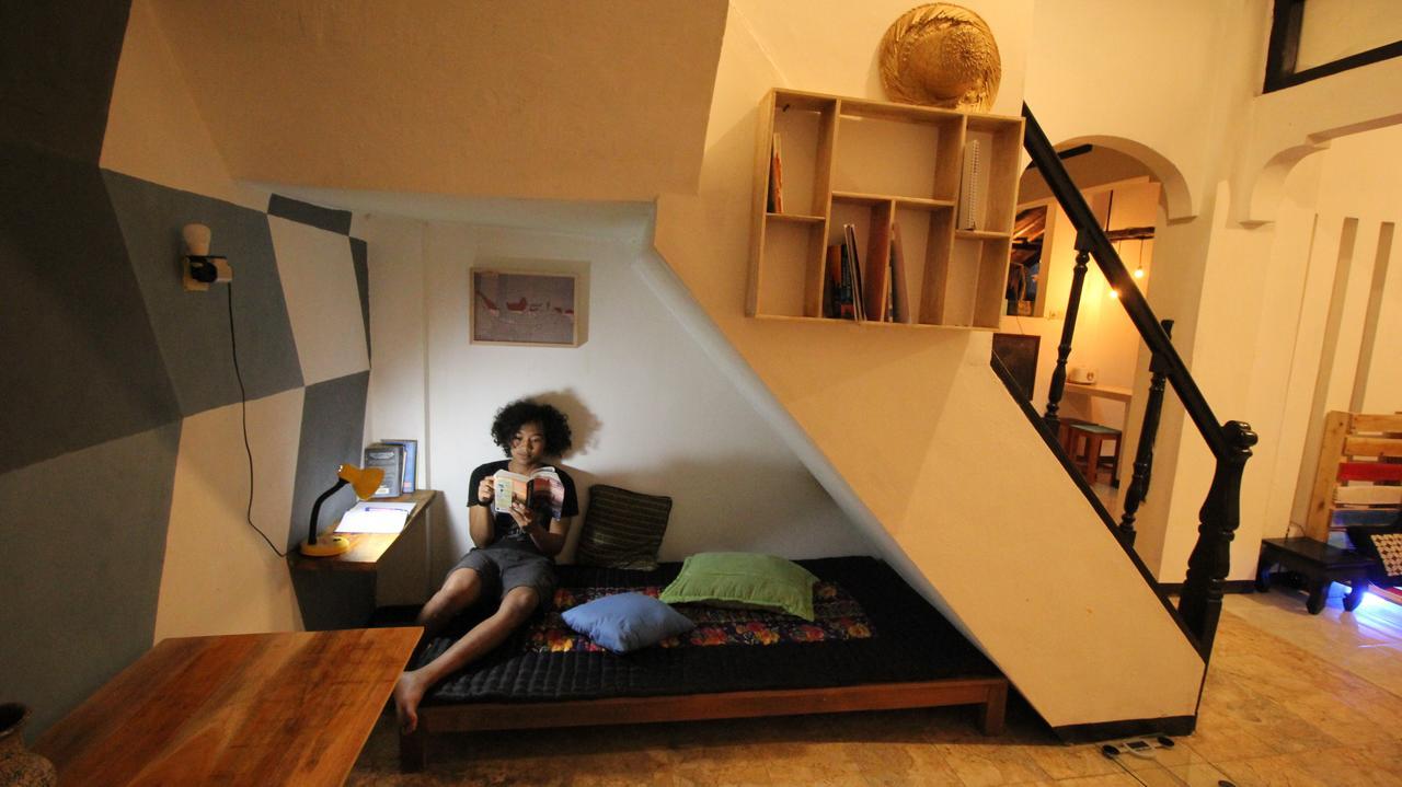 Hostel Hati Hati Jogyakarta Zewnętrze zdjęcie