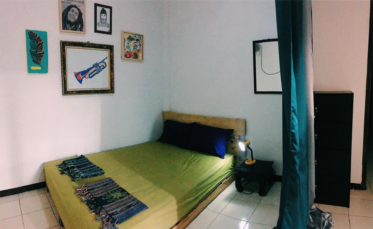 Hostel Hati Hati Jogyakarta Zewnętrze zdjęcie