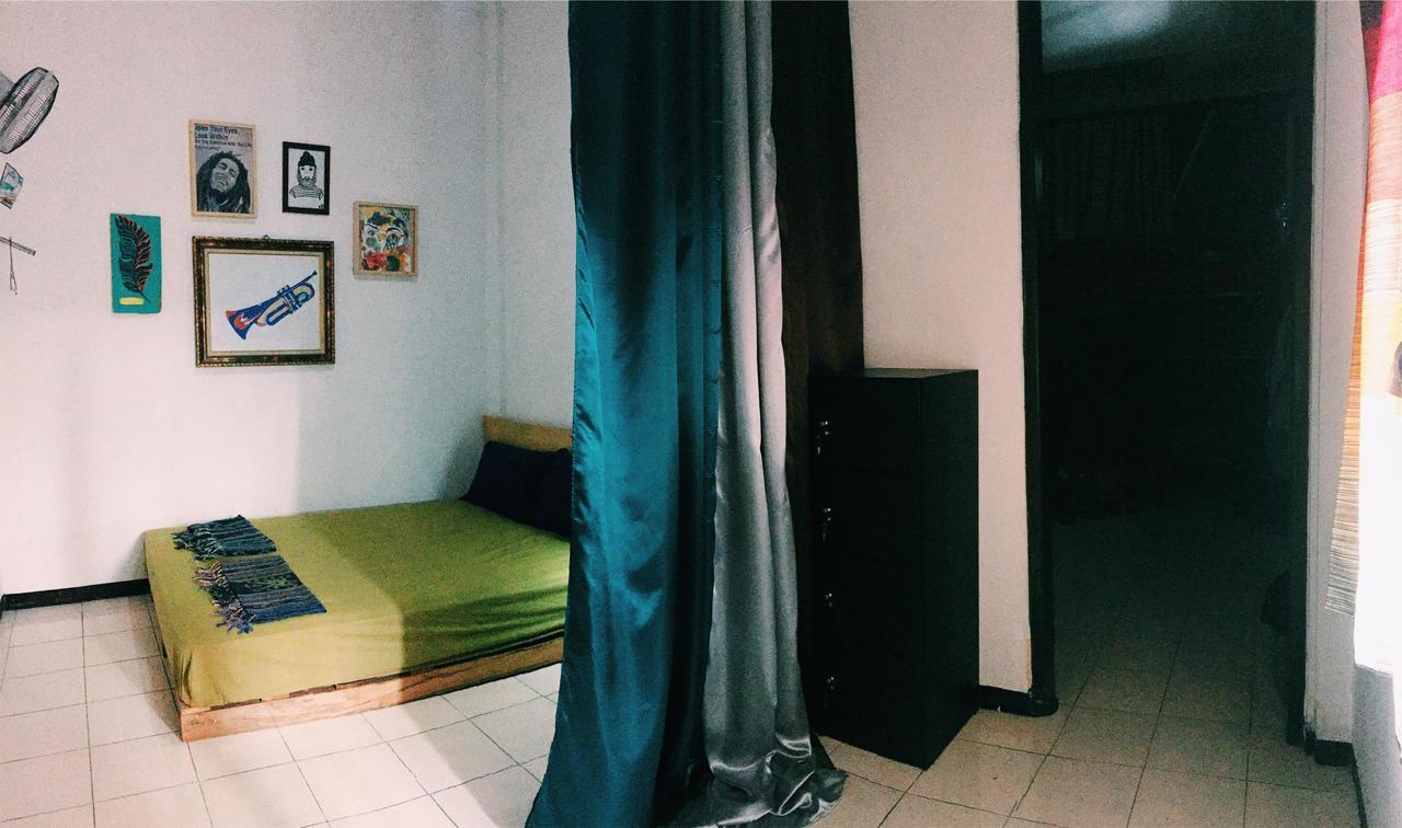 Hostel Hati Hati Jogyakarta Zewnętrze zdjęcie